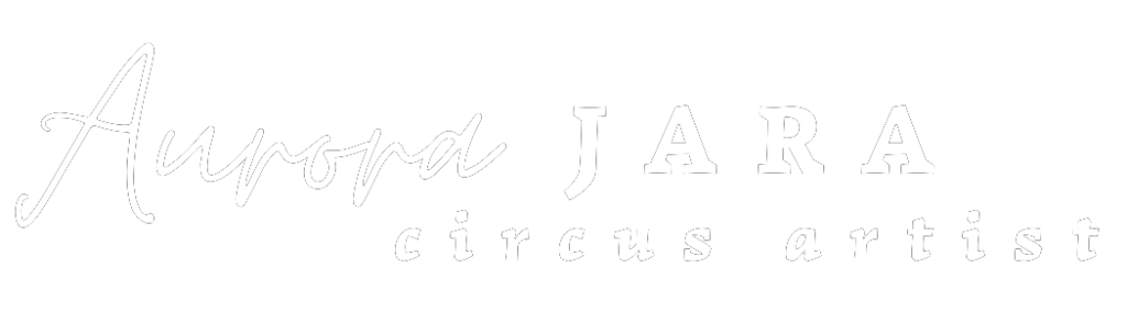 logo-aurora-jara-white