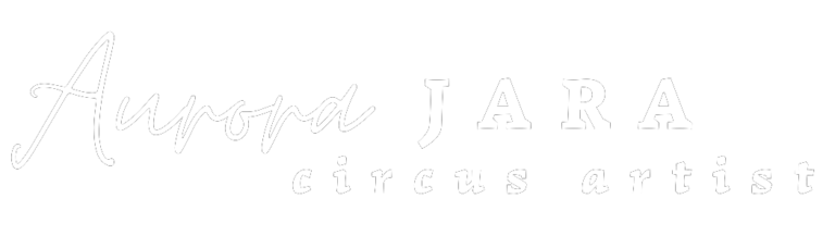 logo-aurora-jara-white